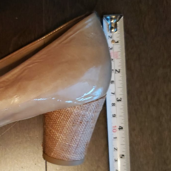 Beige shoes - Picture 6 of 8